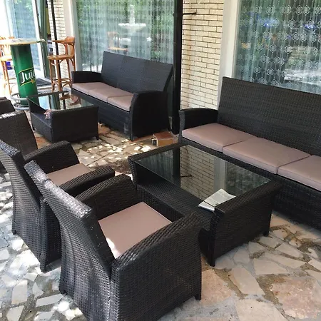 Pansion Begic 3* Omis