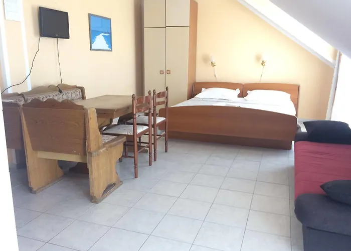 Pansion Begic 3* Omiš